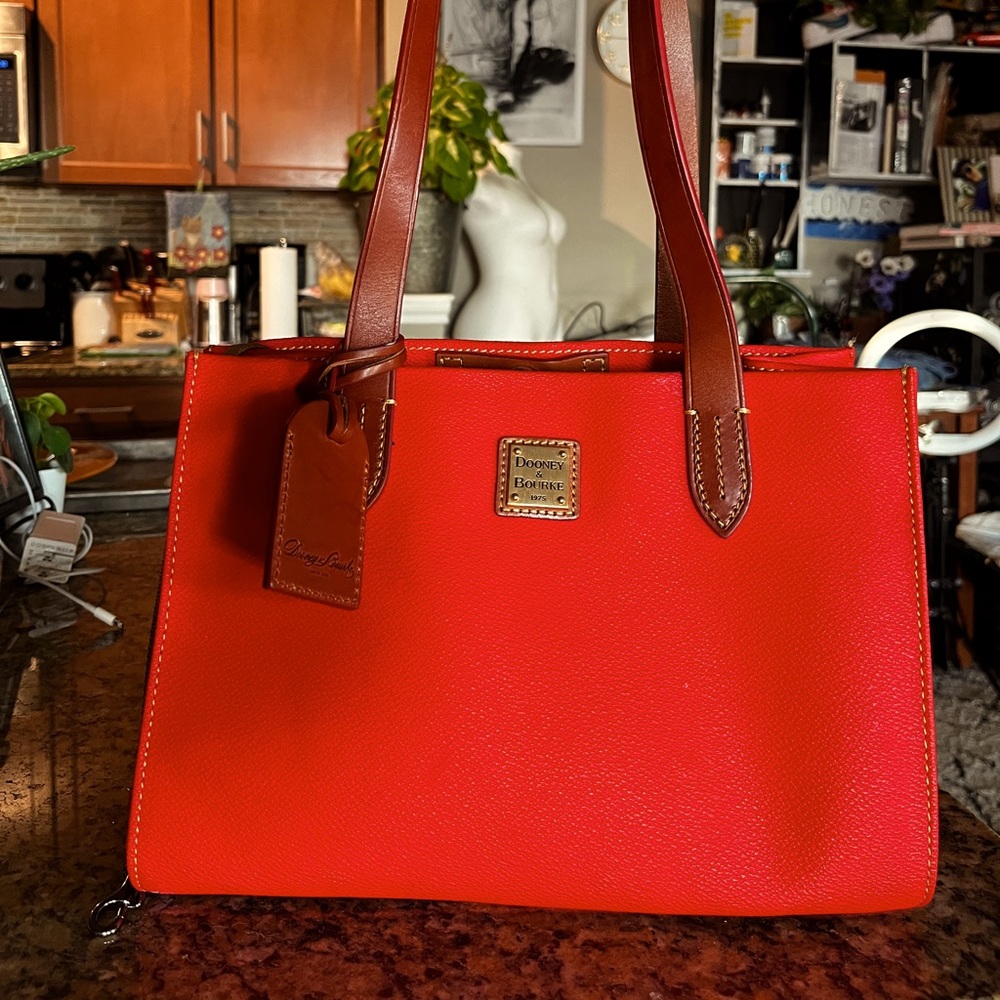 DOONEY AND BOURKE BAG BRIGHT RED